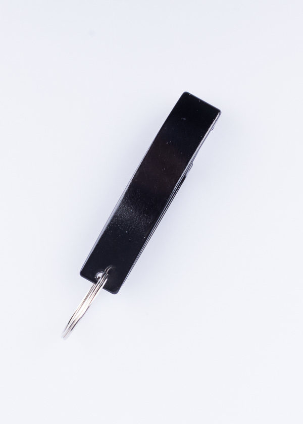 OPENER/KEYHOLDER